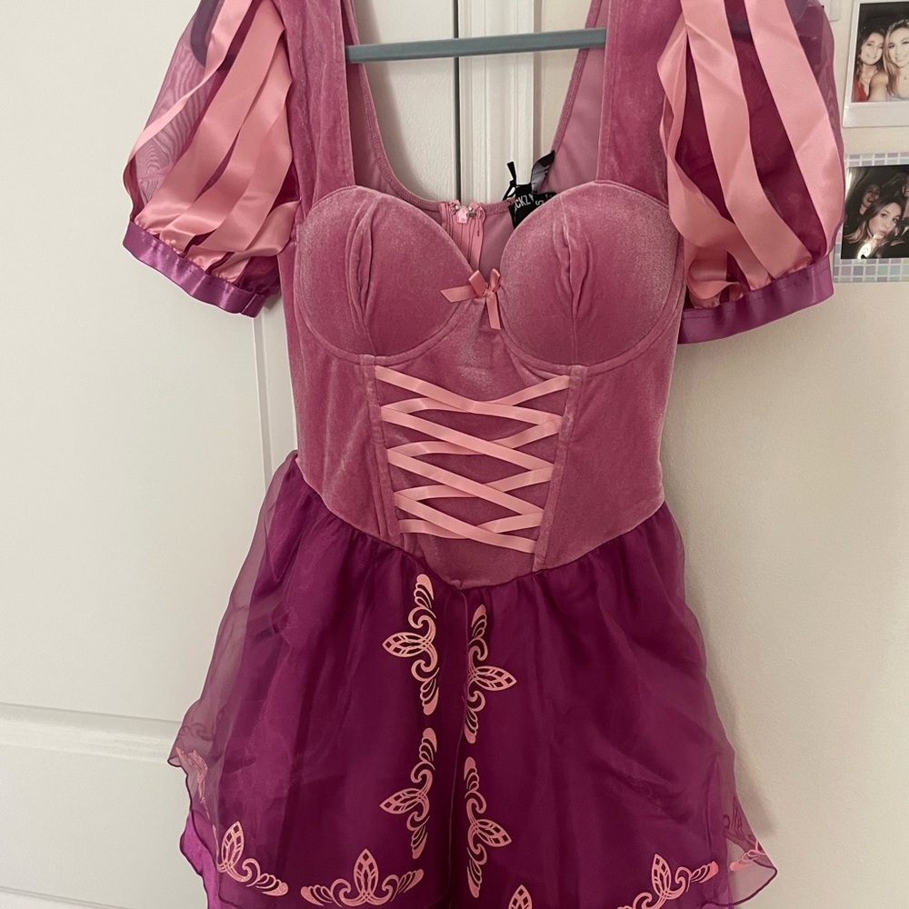 Repunzel princess costume. Never worn still w tags